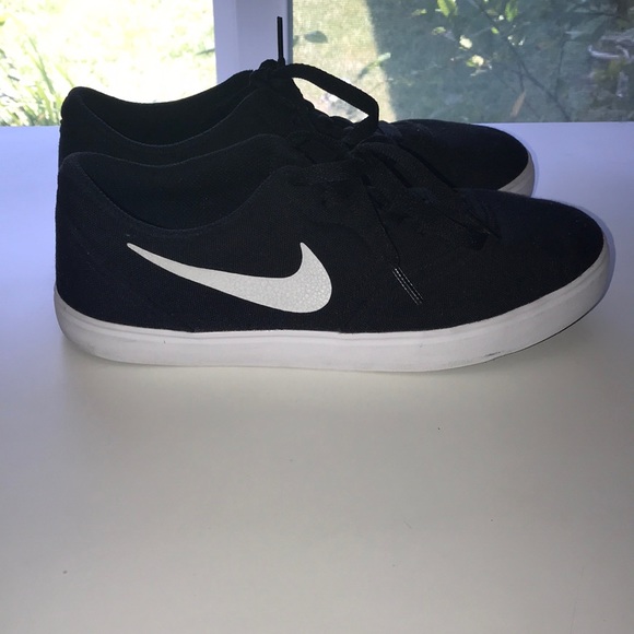 KIDS NIKE SB!!!!!!!! - Picture 2 of 4